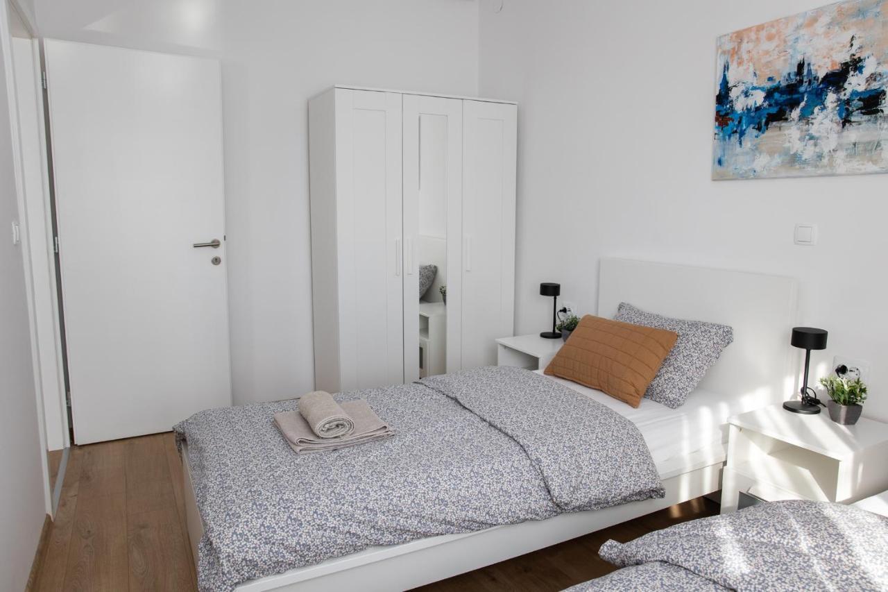 Apartman Ena 别洛瓦尔 外观 照片