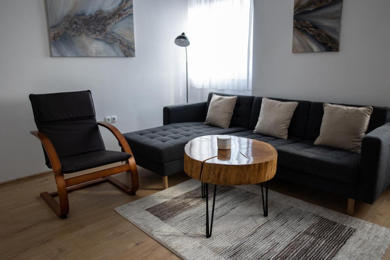 Apartman Ena 别洛瓦尔 外观 照片